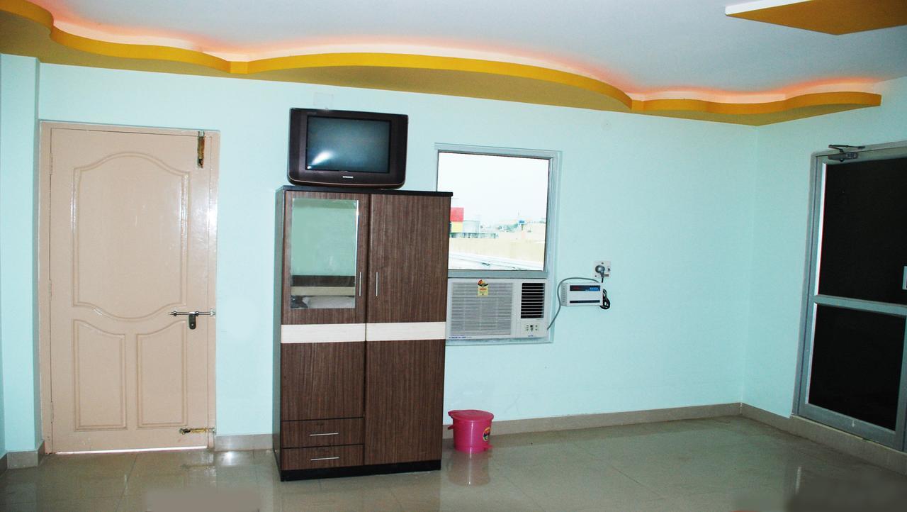 Ramas Residency Srikalahasti Exterior photo